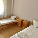 Hostel 29 *